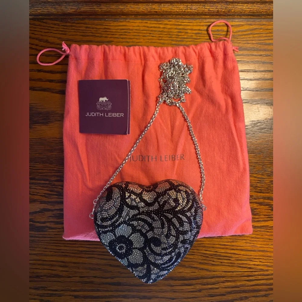 RARE Judith Leiber Couture Heart N Soul Crystal Clutch Minaudiere Shoulder Bag